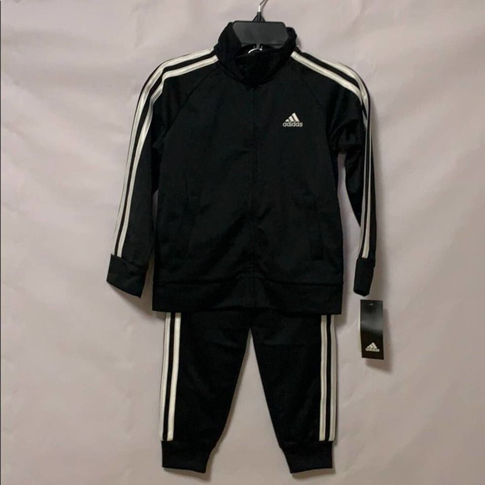 NWT ADIDAS BOYS 2 PIECE TRACK SUIT SIZE VARIOUS